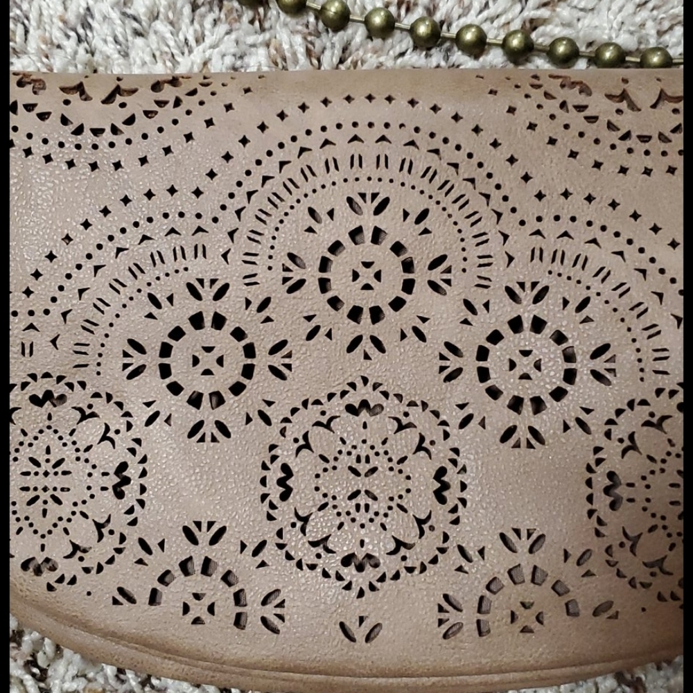 Crossbody Stenciled Handbag NWOT - Picture 2 of 7